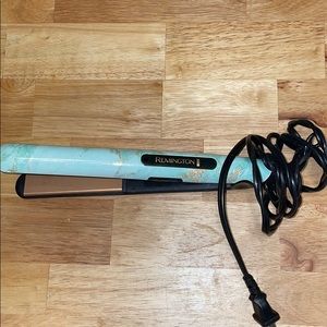 Remington 1” flat iron